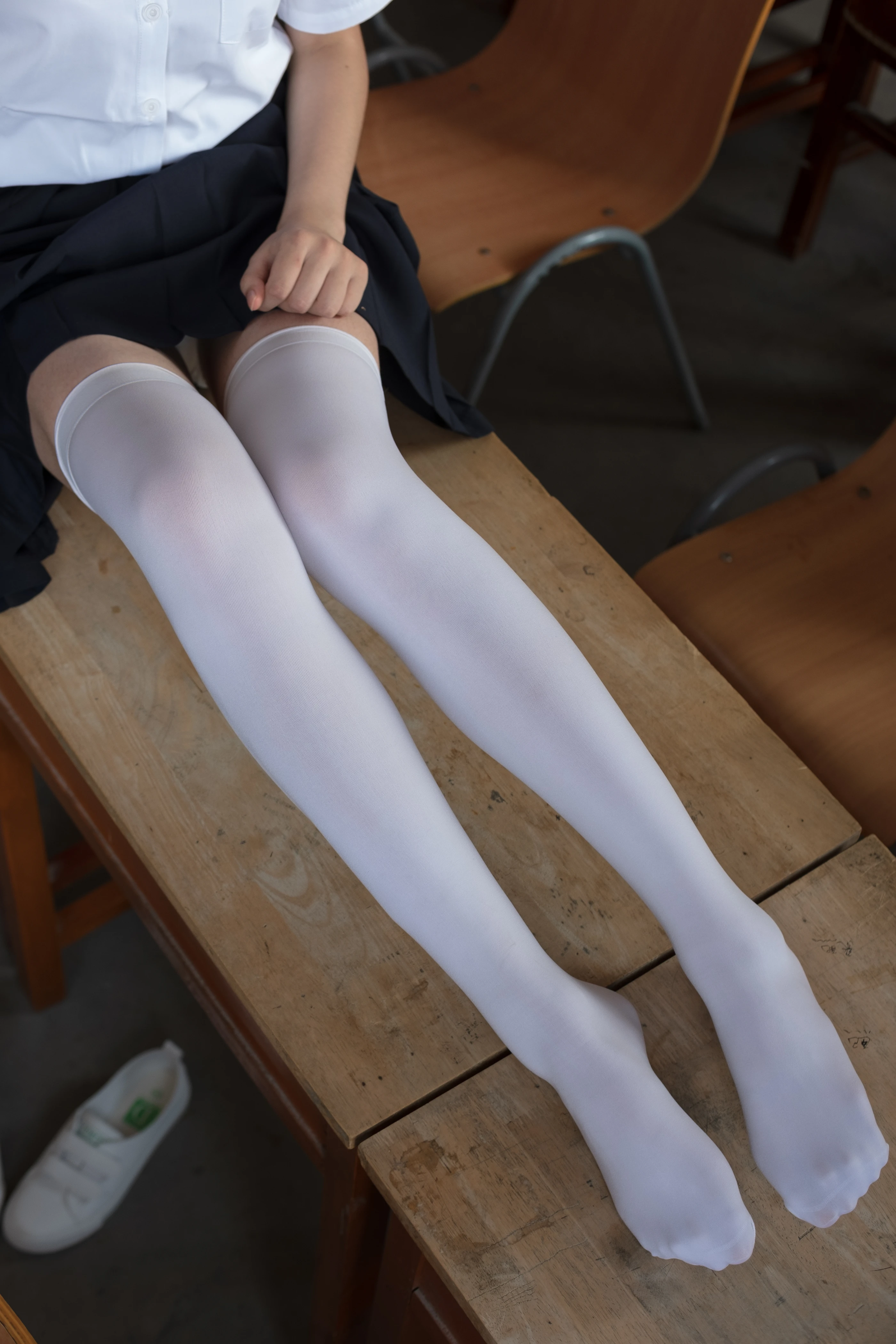 森萝财团 [BETA-022] 教室里的JK白丝少女 [66P]插图7